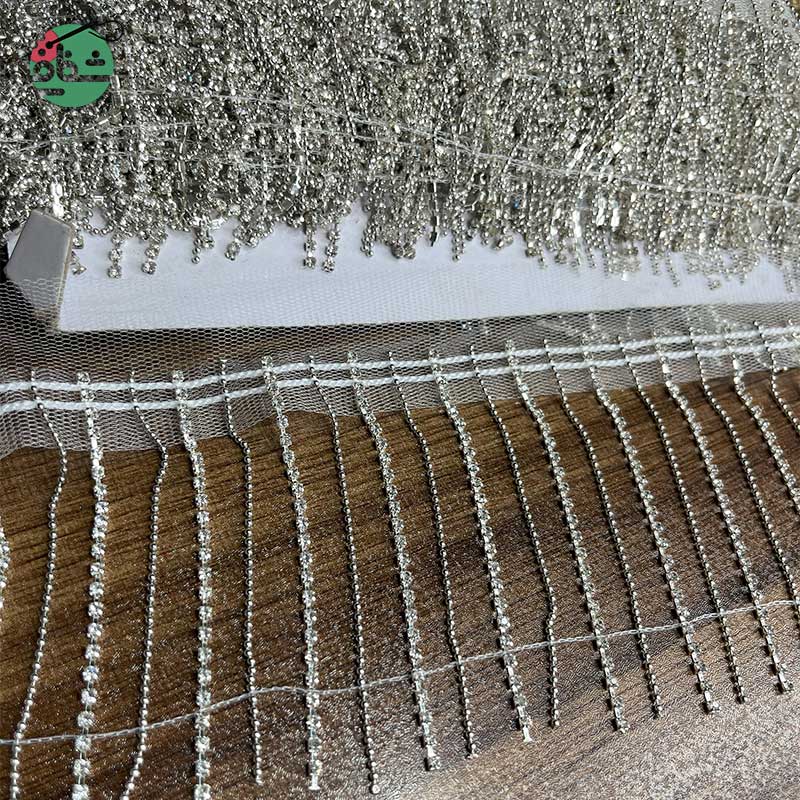 خرجکار نگین و زنجیری نقره ای - خرازی شفافی خرجکار نگین و زنجیری نقره ای - خرازی شفافی